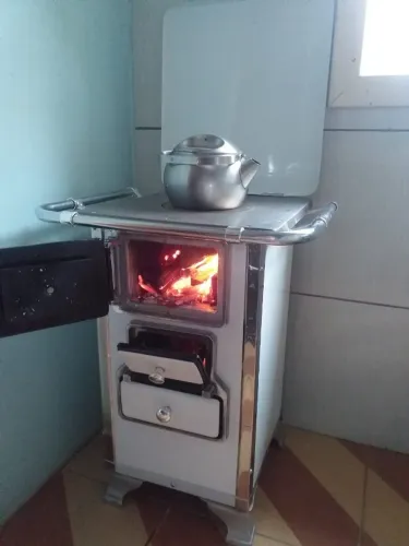 Fogão a lenha Venancio nr 00 semi novo
