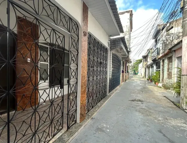 VENDO ÓTIMA CASA DE VILA COM 3/4 SENDO 1 SUÍTE - BAIRRO SÃO BRAS