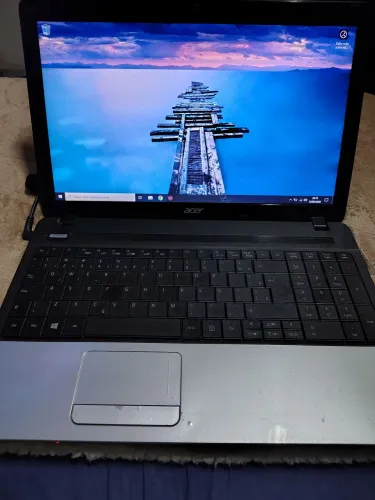 Notebook Acer 15.6" Intel Core i3 + SSD Rápido + Office (Revisado)