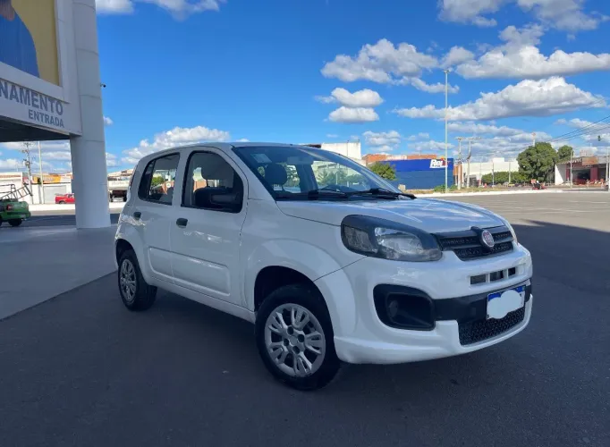 Fiat Uno Attractive 1.0 EVO Fire Flex 8V 5P 2021