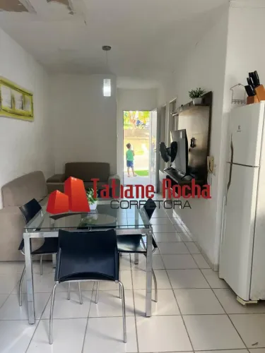Vendo excelente casa no Condomínio Morada Club Azaleias.