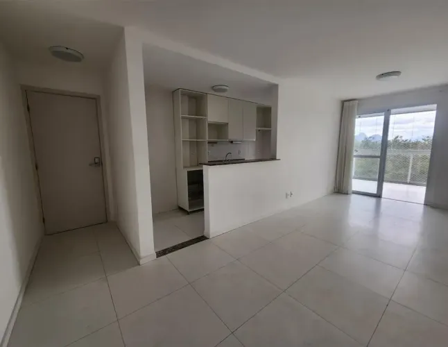 Frames Residence | Lindo Apto - 2 Quartos C/ Suíte - 68 m²