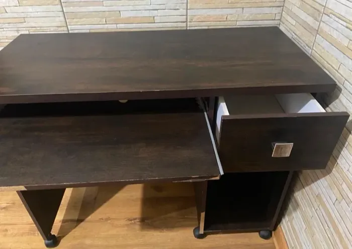 DESAPEGO - VENDO ESCRIVANINHA / MESA PC