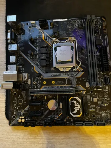 Kit Placa Mãe TUF H310M-PLUS GAMING + Processador I5-9400f