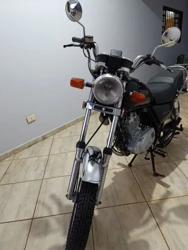 Suzuki Intruder