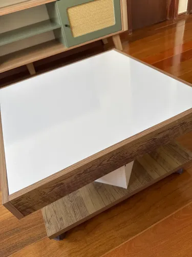 Mesa de centro de madeira