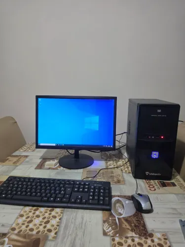 PC COMPLETO AMD COM 8 GB DE RAM E MONITOR 19 POLEGADAS