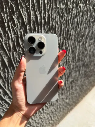 Vendo iPhone 15 Pro 256 GB