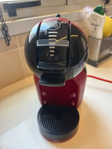 Cafeteira Dolce Gusto Arno Vermelha