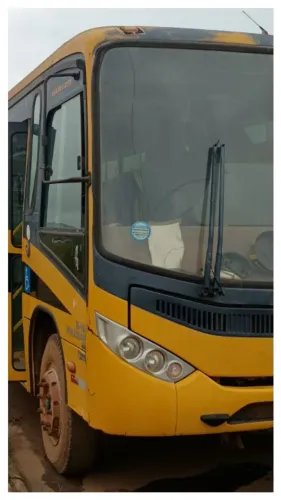 Ônibus escolar 