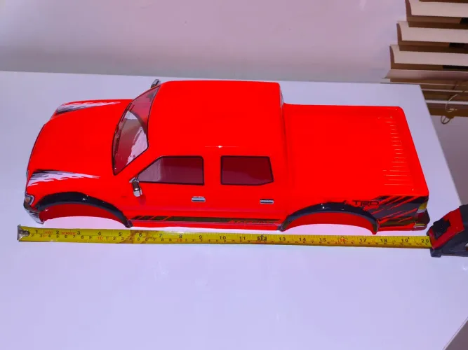 Bolha automodelo crawler 1:10 com encaixe para iluminação.