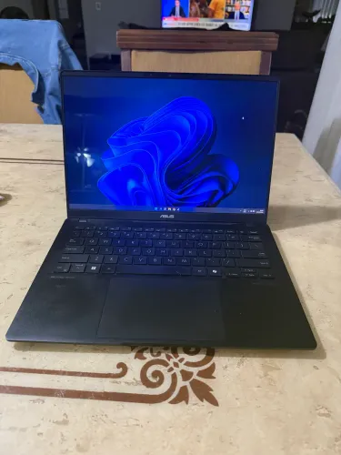 ASUS Vivobook S 14 Q423SA - Intel Ultra 5 V226, 16GB, 512SSD