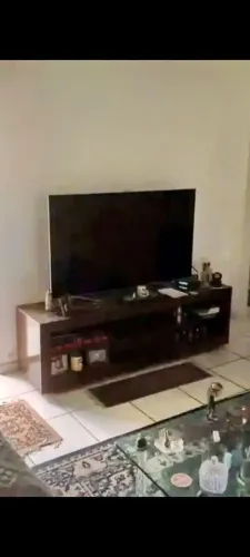 Rack para tv de até 75'' montado semi novo