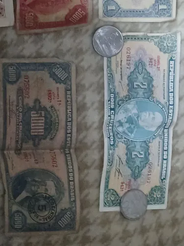 moedas e notas antigas