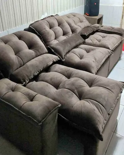 SOFA RETRÁTIL E RECLINÁVEL. DISPONÍVEL
