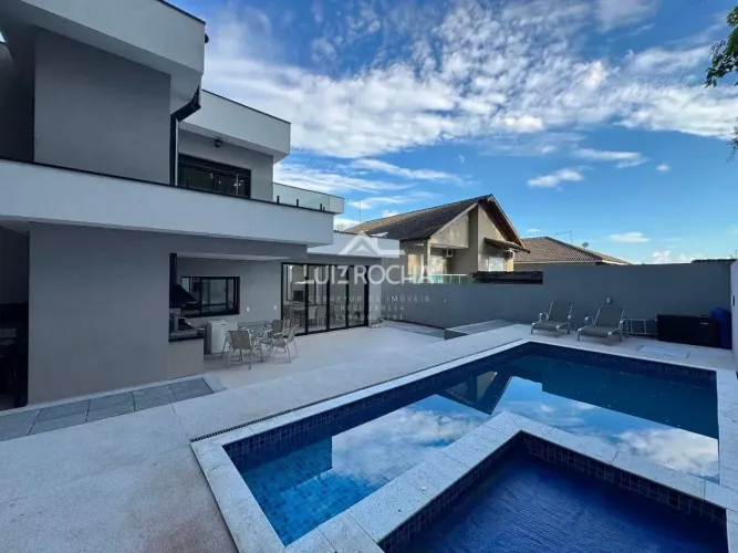 Casa à venda, 267m² por R$ 2.150.000,00 - Condominio Beverly Hills - Jandira/SP