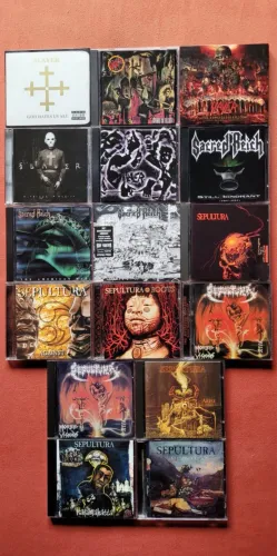 Colecao cds rock metal Sepultura death maiden Metallica slayer sacred 