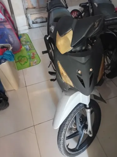 2500 mínimo 2 300 