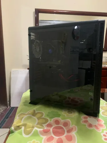 PC GAMER i5 12 GB AMD R7200