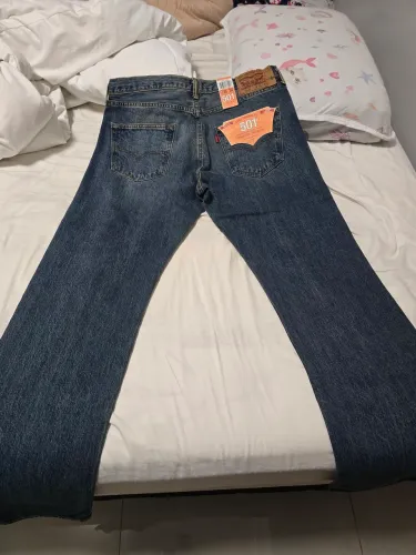 Calças levis 501, 505 e 514.