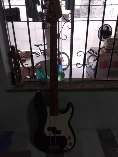 Contra baixo 4 cordas SX