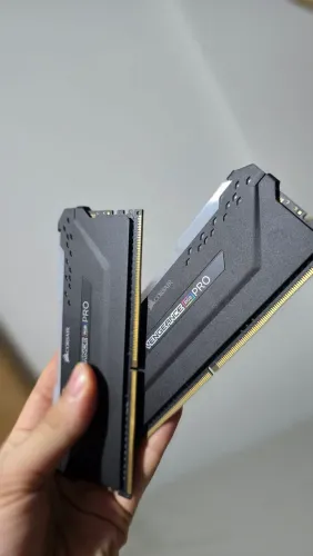 Memoria ram 2x8 (16Gb) CORSAIR VENGEANCE RGB PRO