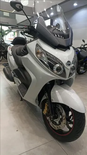 DAFRA MAXSYM 400I