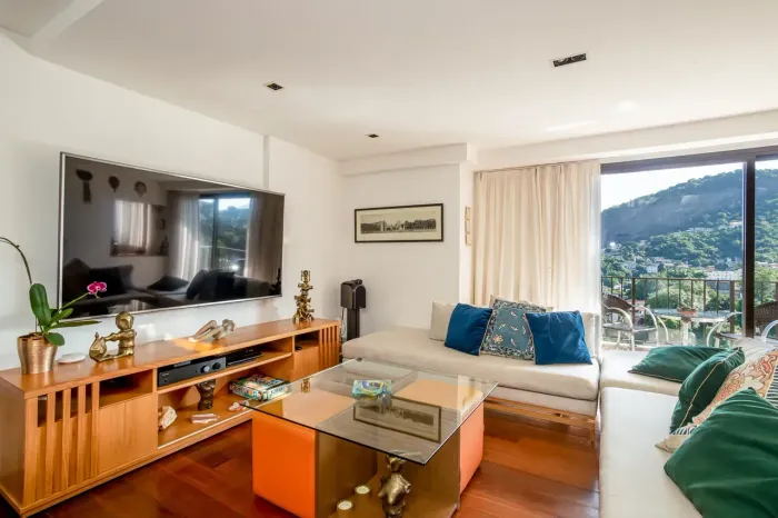 Cobertura de Alto Padrão em Santa Teresa 320m² Reformada e Mobiliada Terraço Gourmet com O