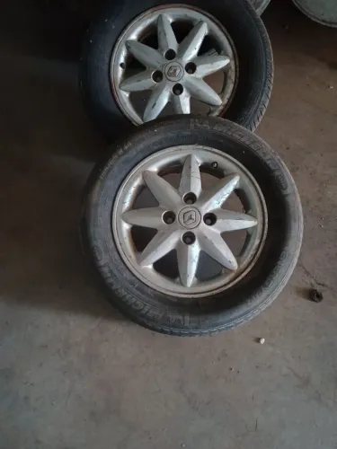 Rodas aro 14 já vai com peneus ideal para carretinha!