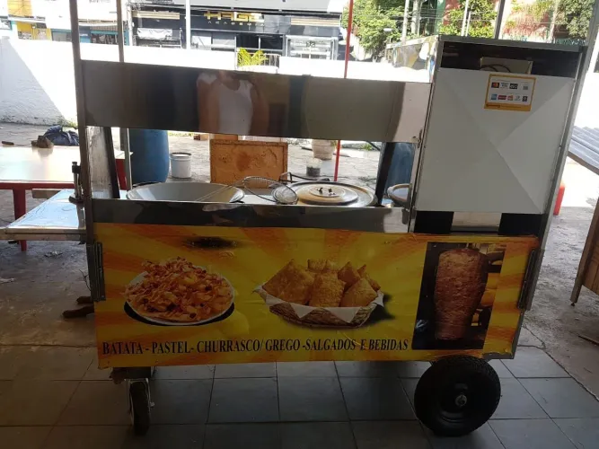Carrinho 3 em um churrasco Grego, tacho para fritar salgados e lanches