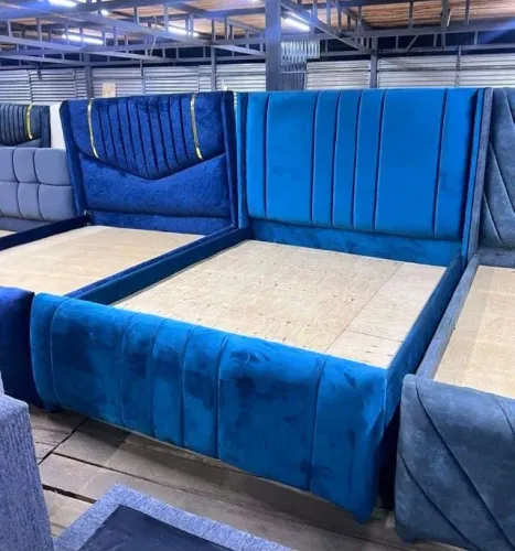Cama de casal king estofada