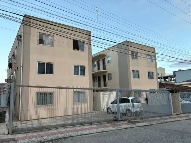 Apartamento de 2 dormitórios na Serraria
