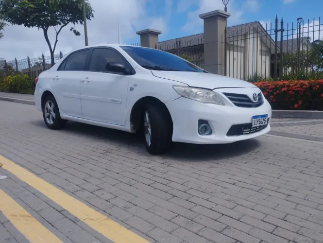 Toyota Corolla GLI 1.8 Flex 16V Aut. 2013