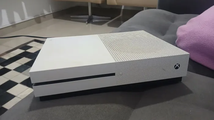 Xbox one S com Plin