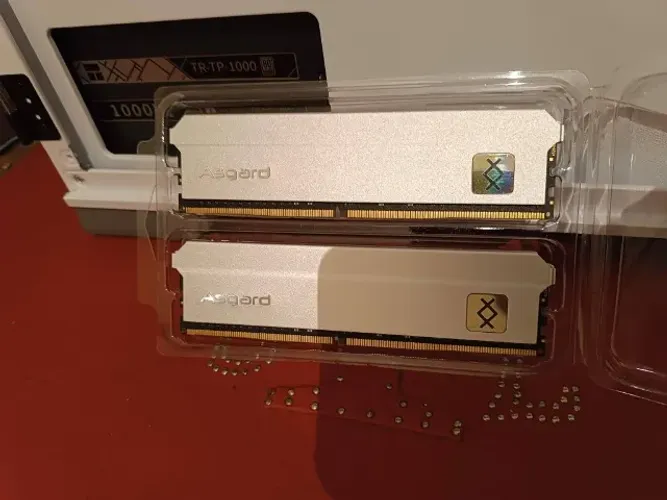 32GB memória DDR4 3600MHz 2 x 16GB Asgard