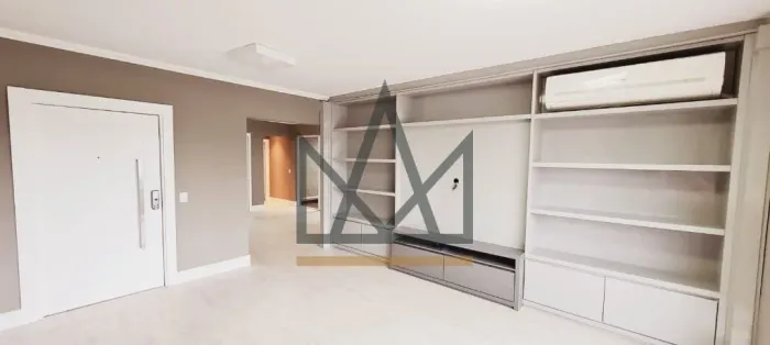 Apartamento 4 quartos na Beira-mar norte