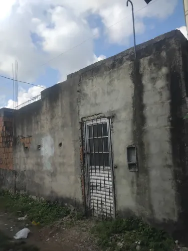 Casa em Jardim muribeca do lado do cras