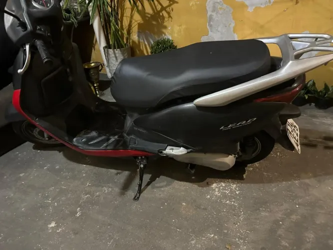 Honda Lead!! Muito econômica!!