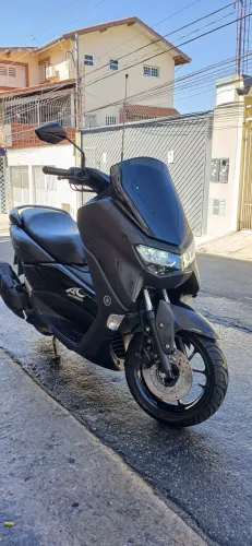 Nmax 160 muito nova bem cuidada único dono muito bem conservada 
