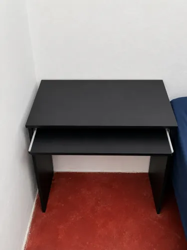 Mesa para Computador Preta com Suporte para Teclado
