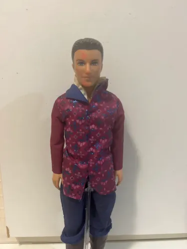 Boneco Ken Príncipe do filme Barbie e o Castelo de Diamante de 2008