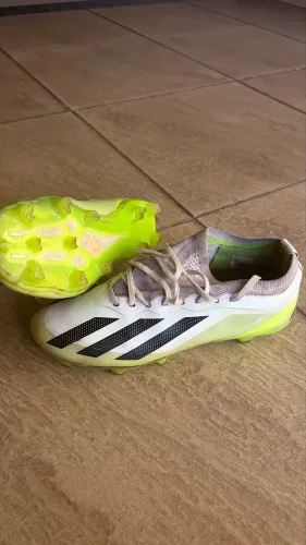 Chuteira de Campo Adidas