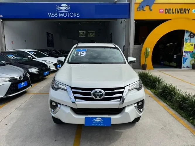Toyota Hilux SW4 SRX 4X4 2.8 TDI 16V Dies. Aut. 2019