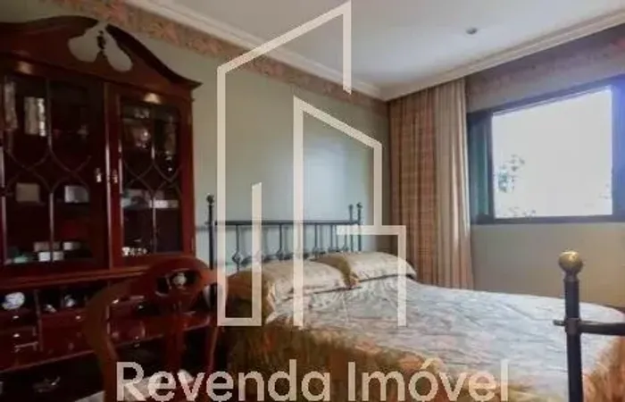 Apartamento à venda com 153m², 4 dormitórios e 3 vagas no Cerqueira César