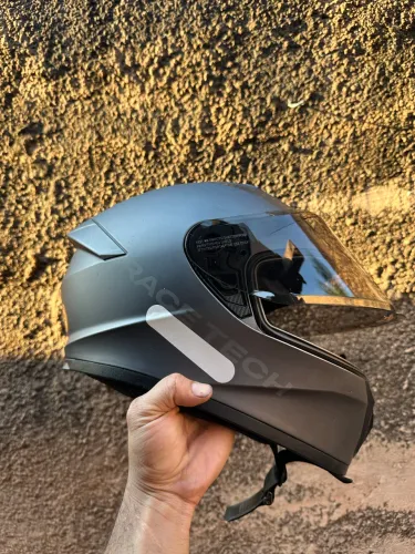Capacete rece tech semi novo bom