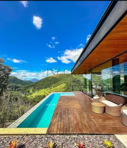 Casa em Condomínio à venda em Araras, Petrópolis 4 quartos 3700m²