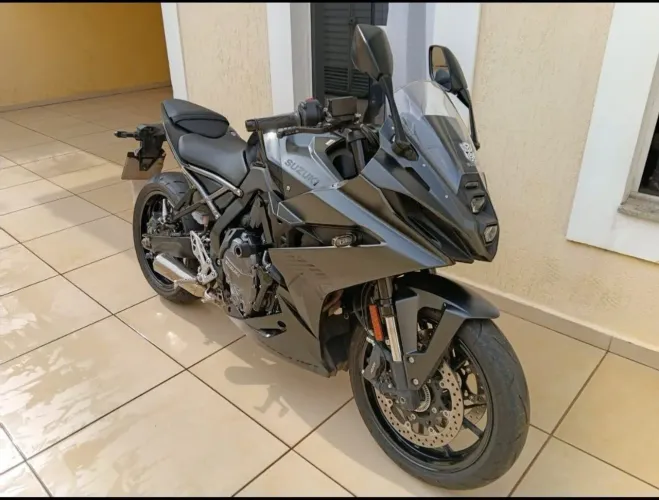 Gsx-8R Novinha