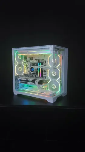 PC Gamer Ryzen 9 7950X3D + RX 7700 XT White
