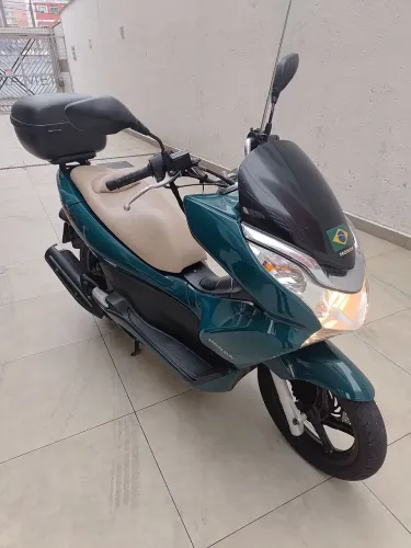 PCX LINDA / COR EXCLUSIVA