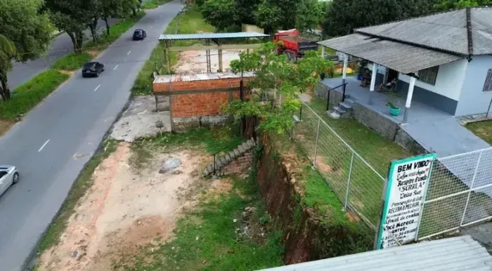 NOVA CIDADE, Imóvel de 03 Qtos com Terreno 20x50
